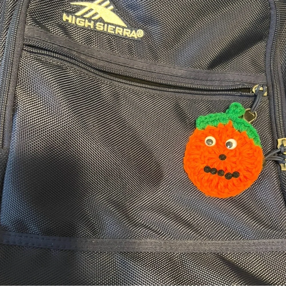 New Halloween Pumpkin Jack-O-Lantern Pin Claw Clasp Bookbag Keychain Charm 10 PC